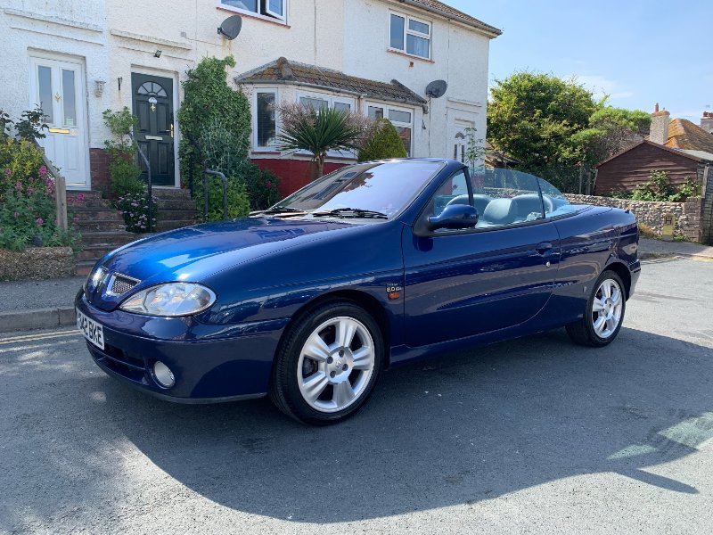 Used 2001 Renault Megane PRIVILEGE PLUS IDE 16V 2-Door for sale in